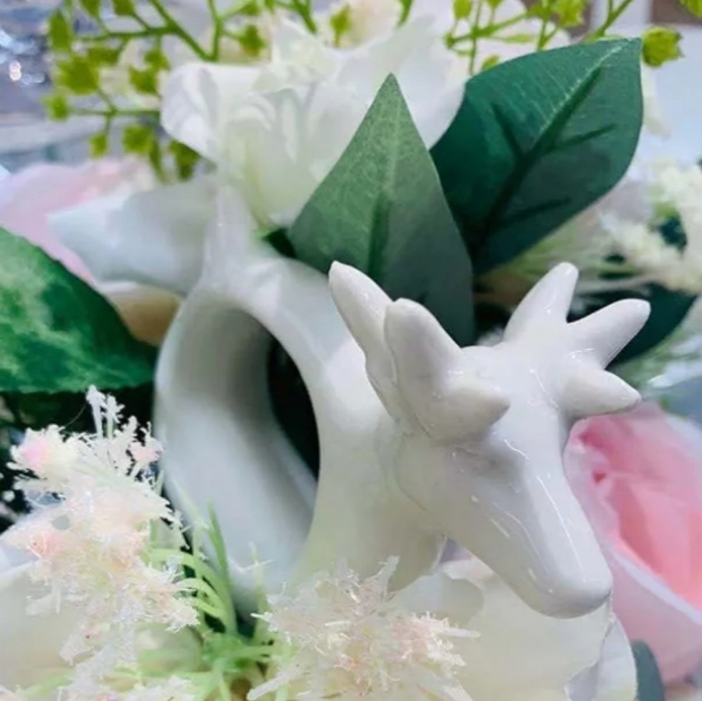 KiaoTime Porcelain Deer Napkin Rings in White Set of 5